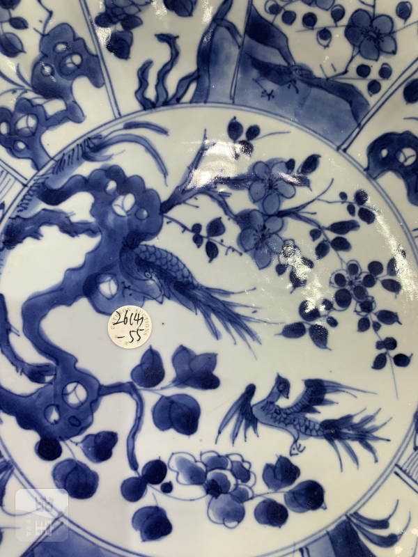 清康熙青花开光雉鸡牡丹纹花口大盘 - 图3